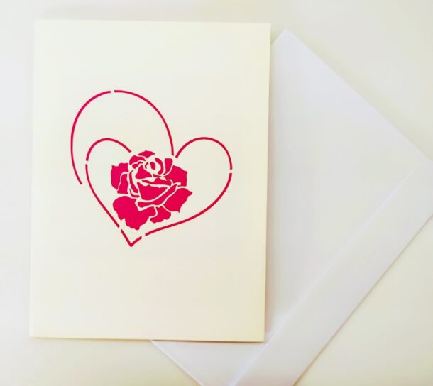 Panier coeur de roses-carte Pop Up 3D, carte de voeux, carte d'amour, félicitations chez cartepopup.com